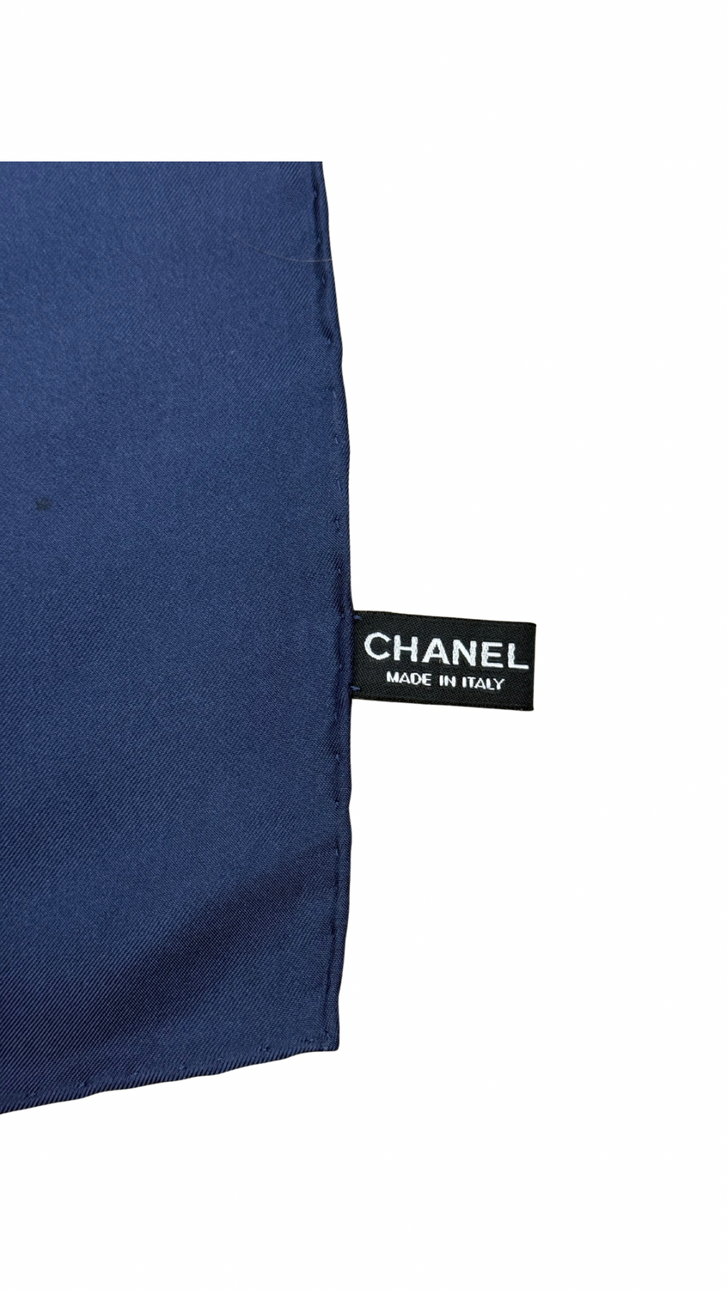 Chanel silk scarf LUXVINTAGE-LISBON