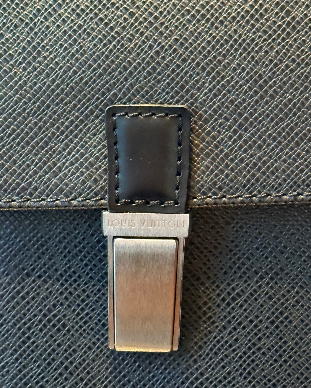 Louis Vuitton Saratov PM – Black Taiga Leather Messenger Bag