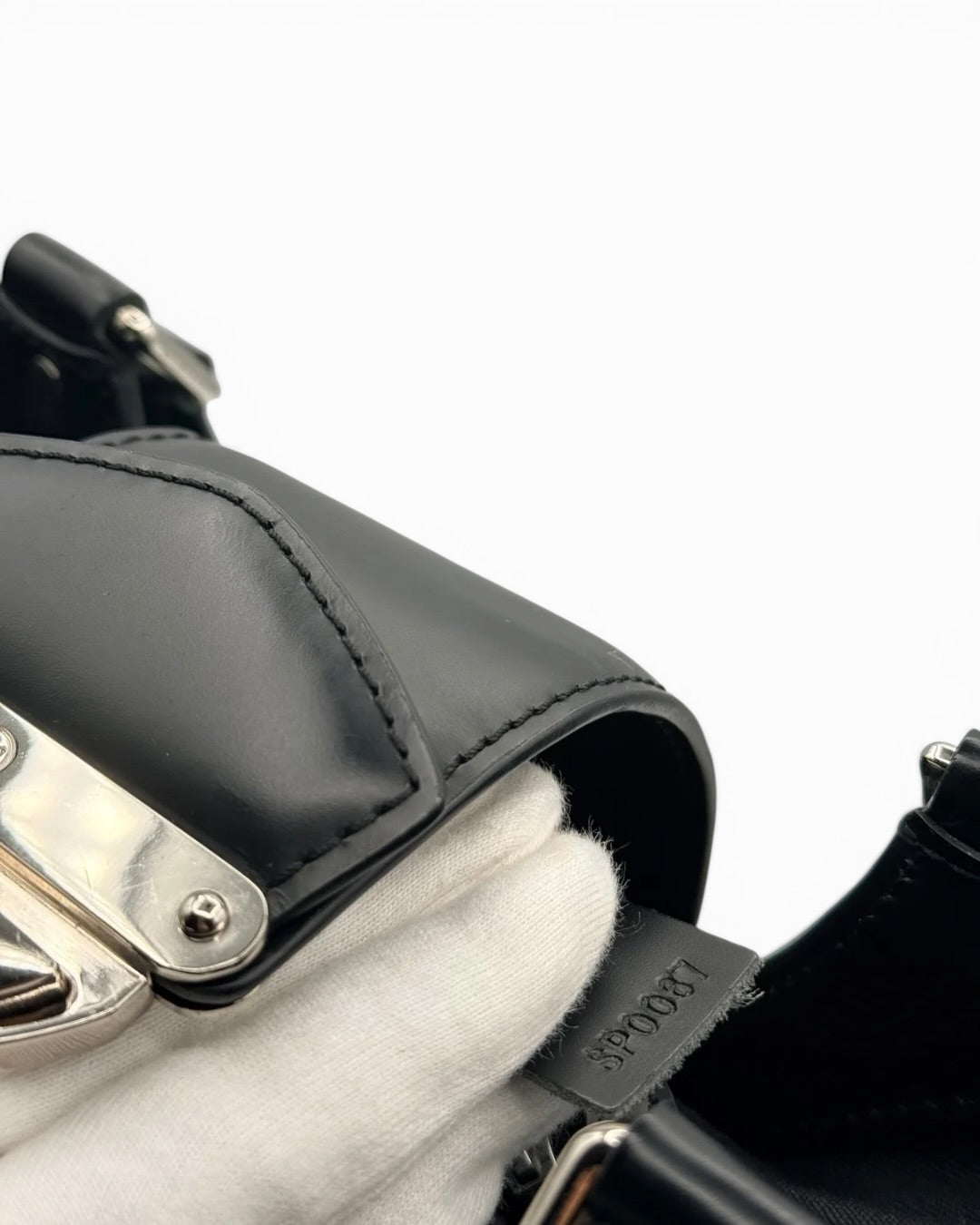 Louis Vuitton Montaigne PM – Black Epi Leather