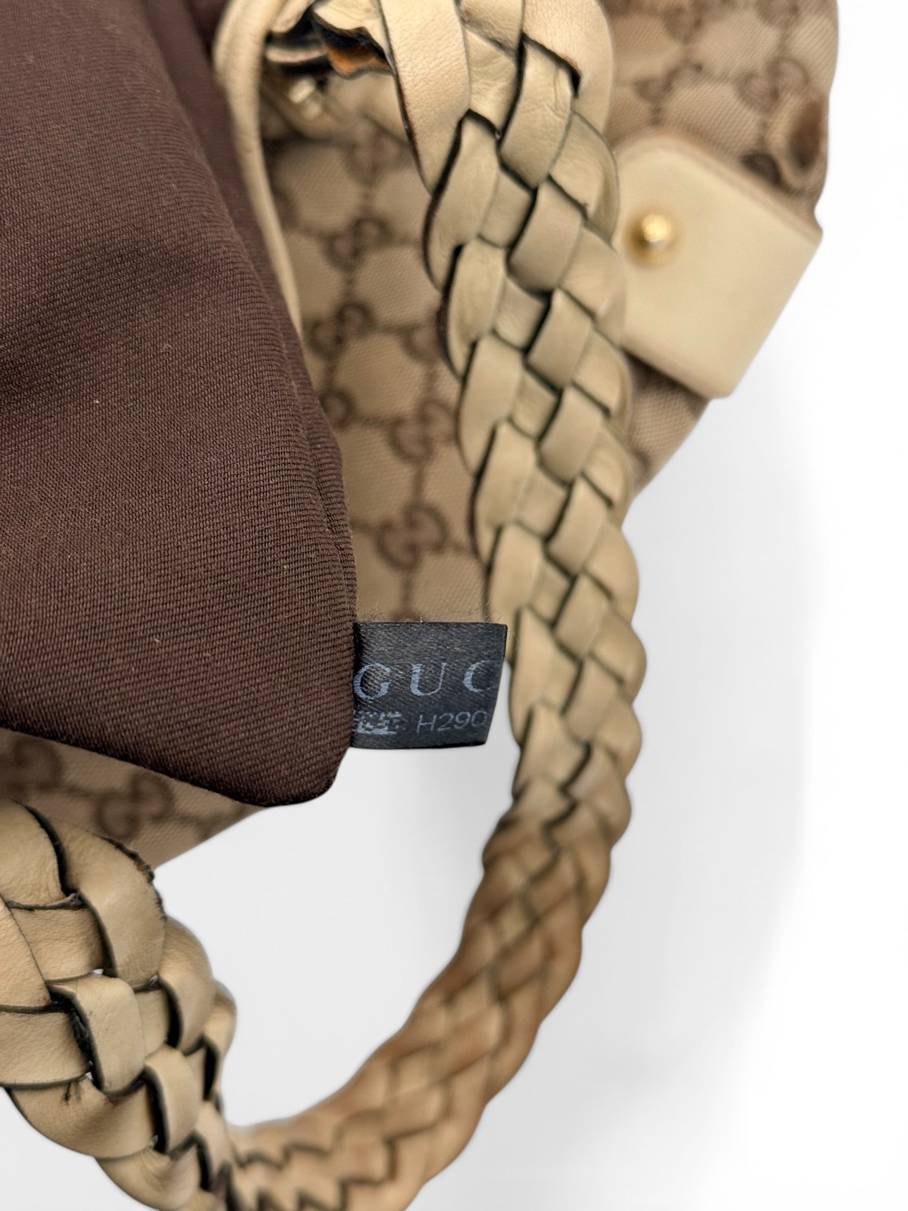Gucci Pelham Shoulder Bag – GG Canvas