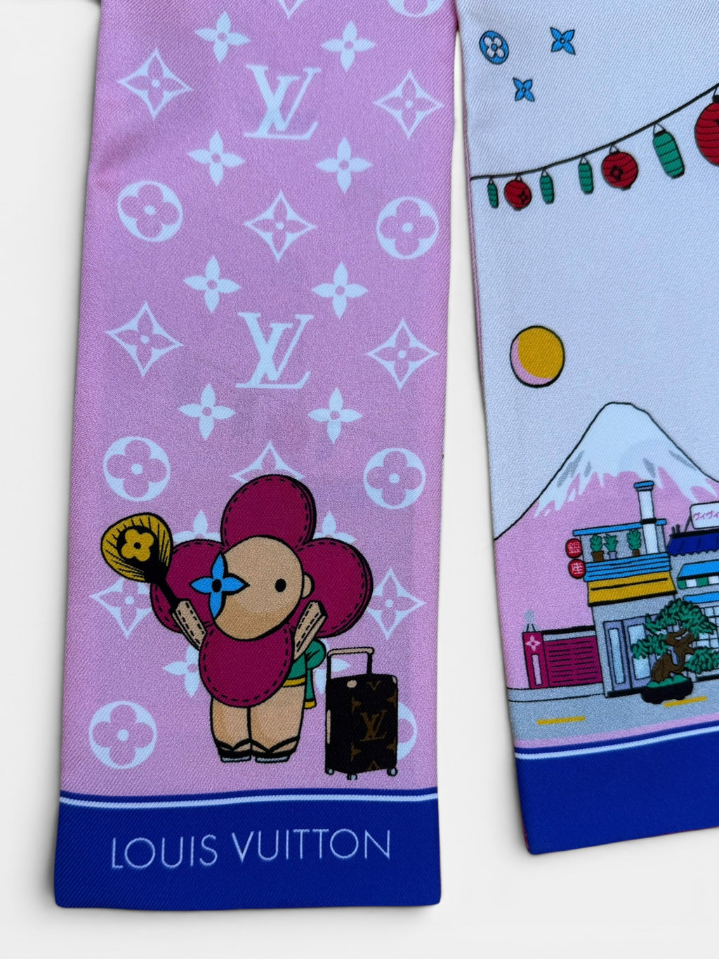Louis Vuitton Silk Twill - Vivienne in Tokyo (Limited Edition)