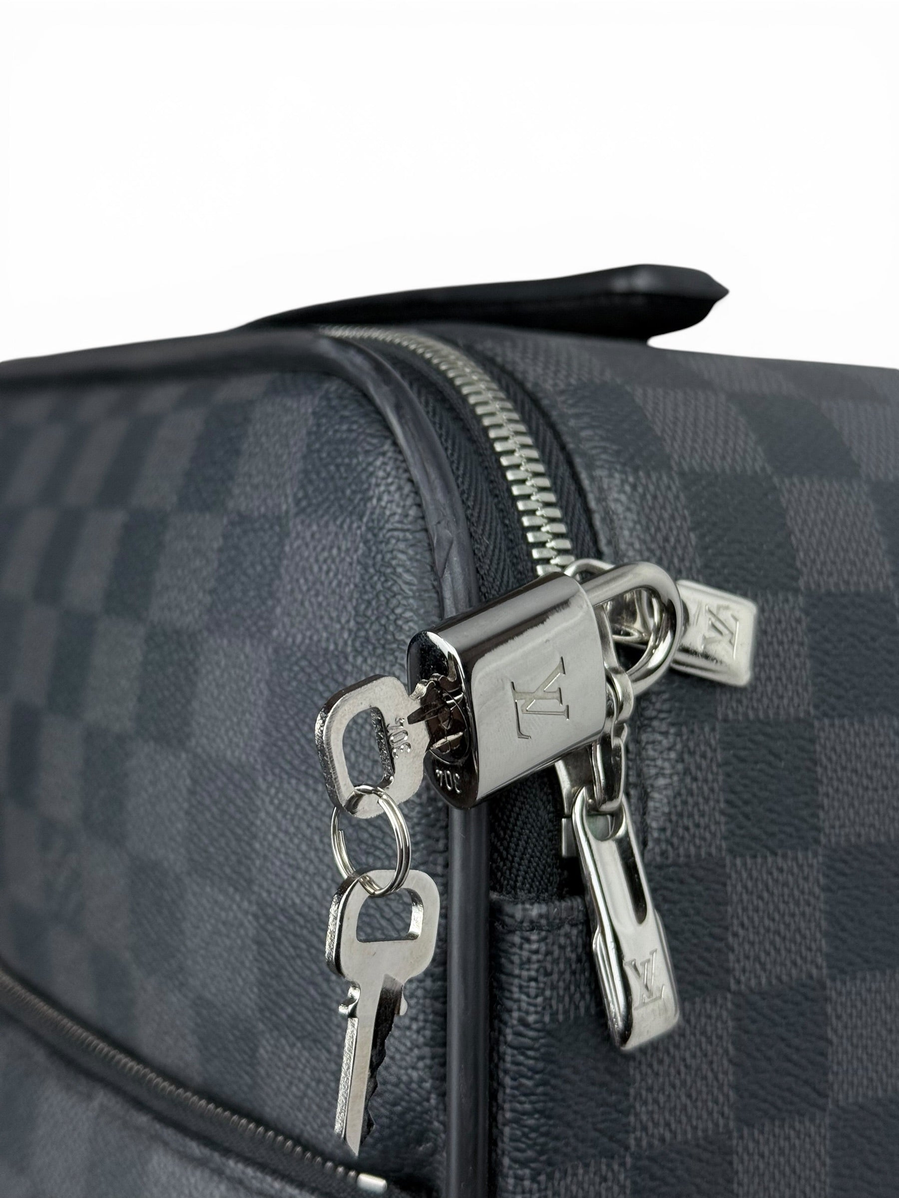 Louis Vuitton Pégase 50 – Damier Graphite Suitcase