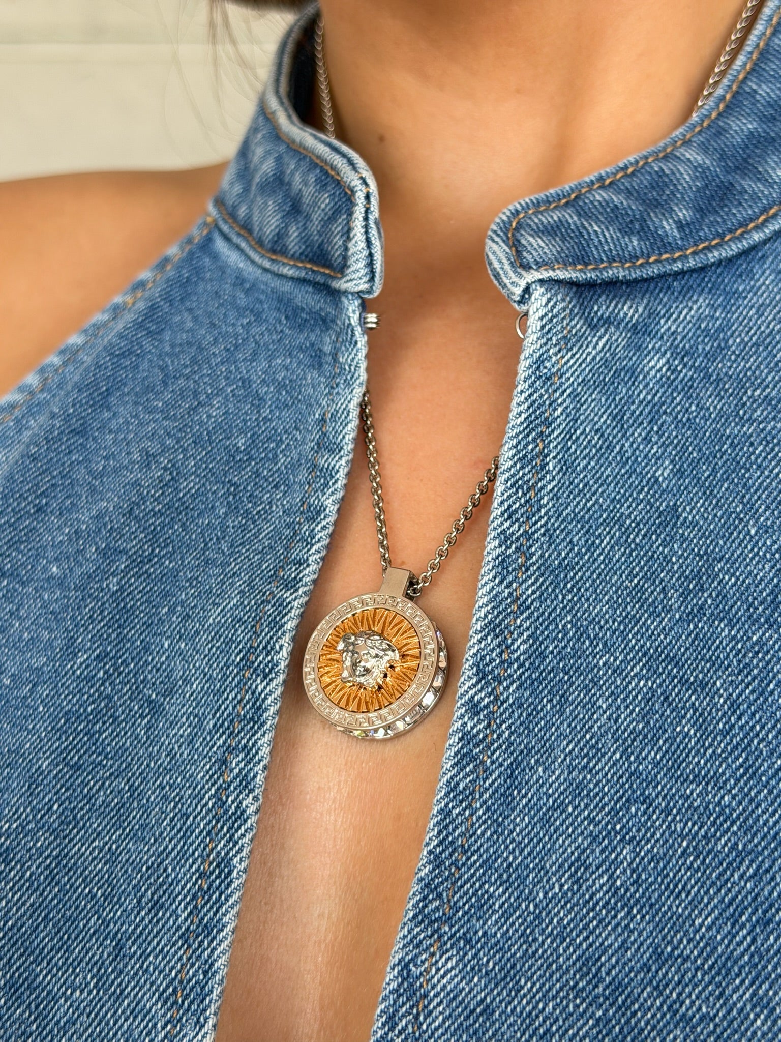 Versace medusa necklace LUXVINTAGELISBON