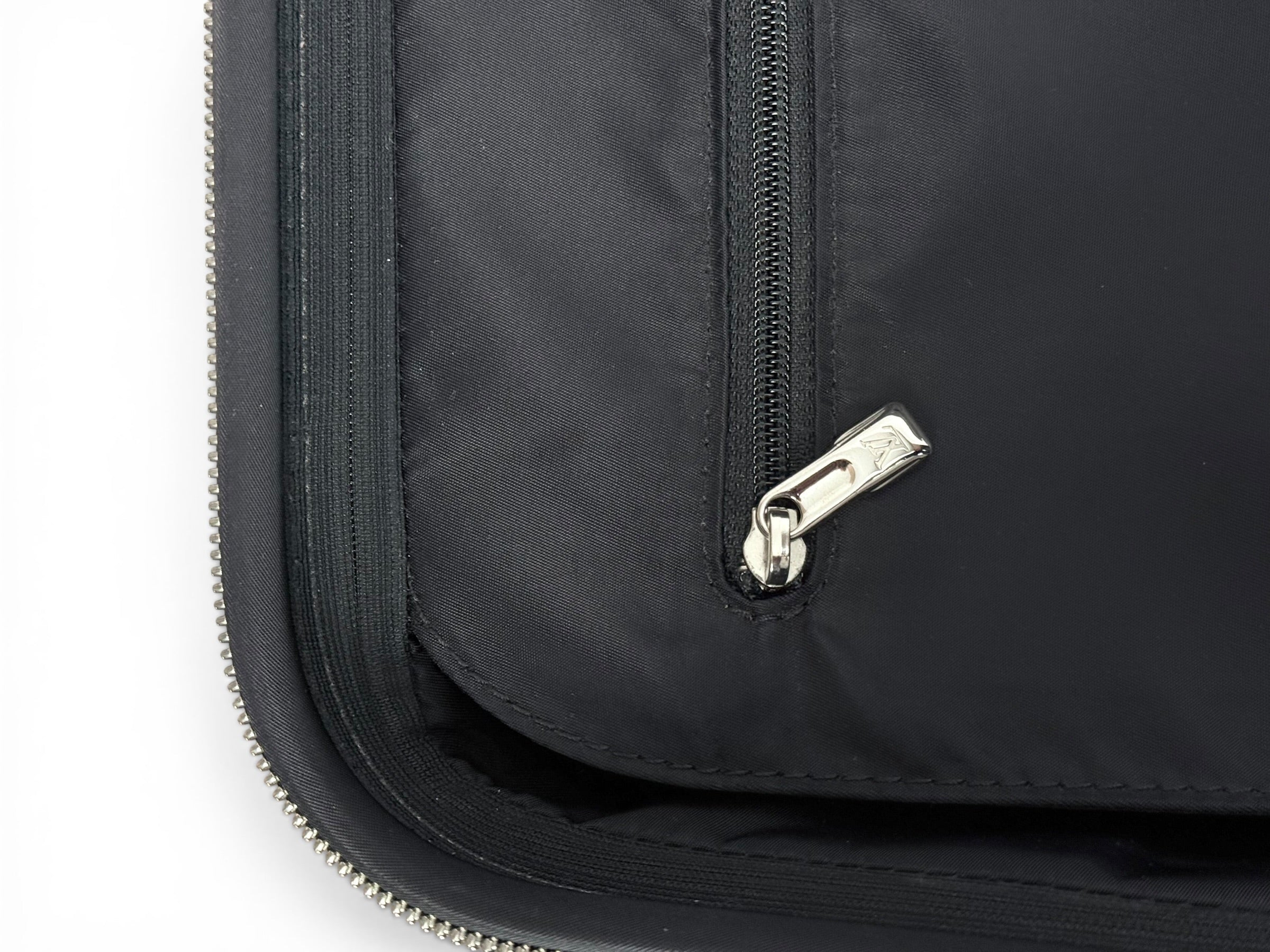Louis Vuitton Pégase 50 – Damier Graphite Suitcase