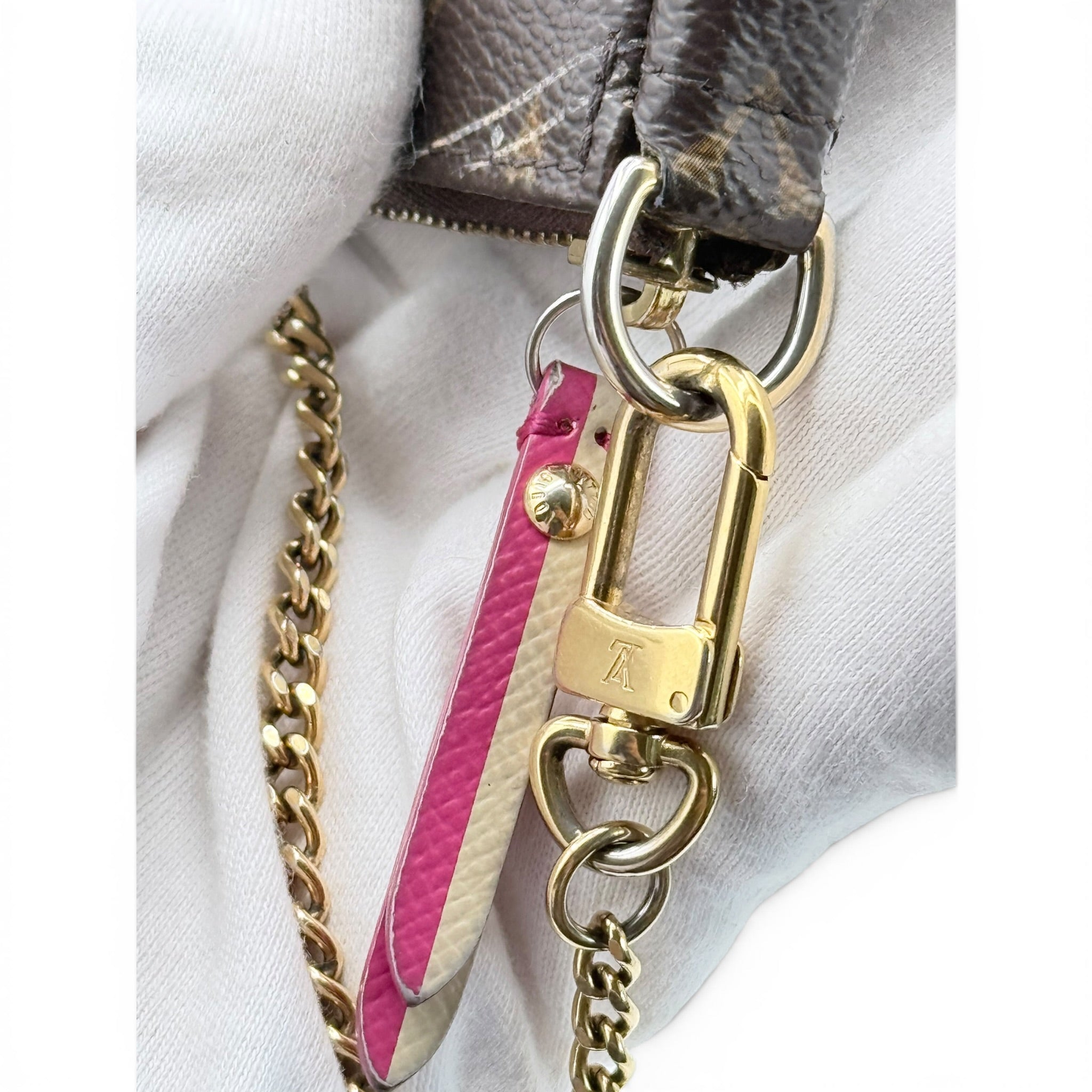 Louis Vuitton Pochette Accessories Mini - 2014 Christmas Edition