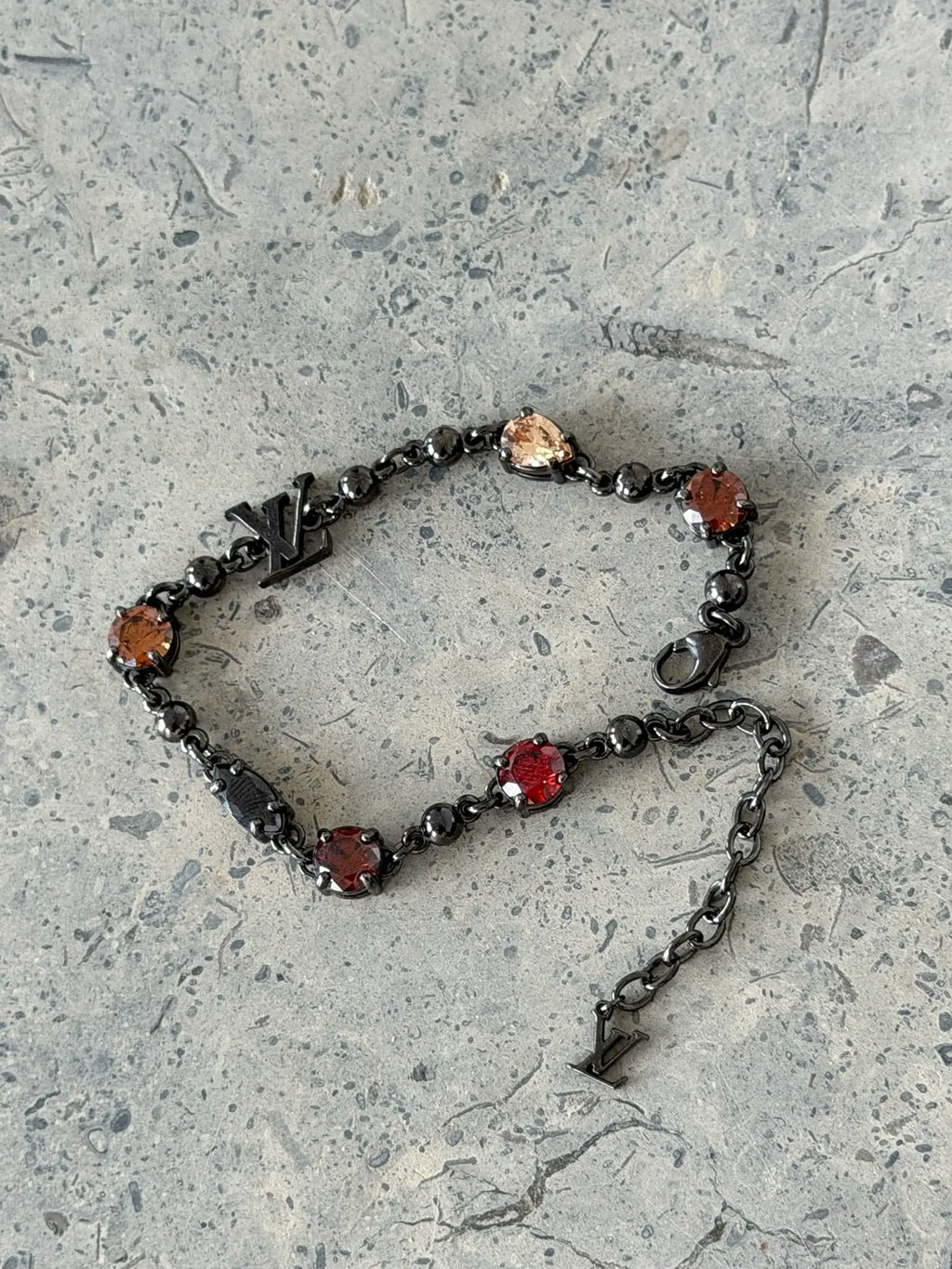 Louis Vuitton Pulseira de Cristais Antracite – Antracite