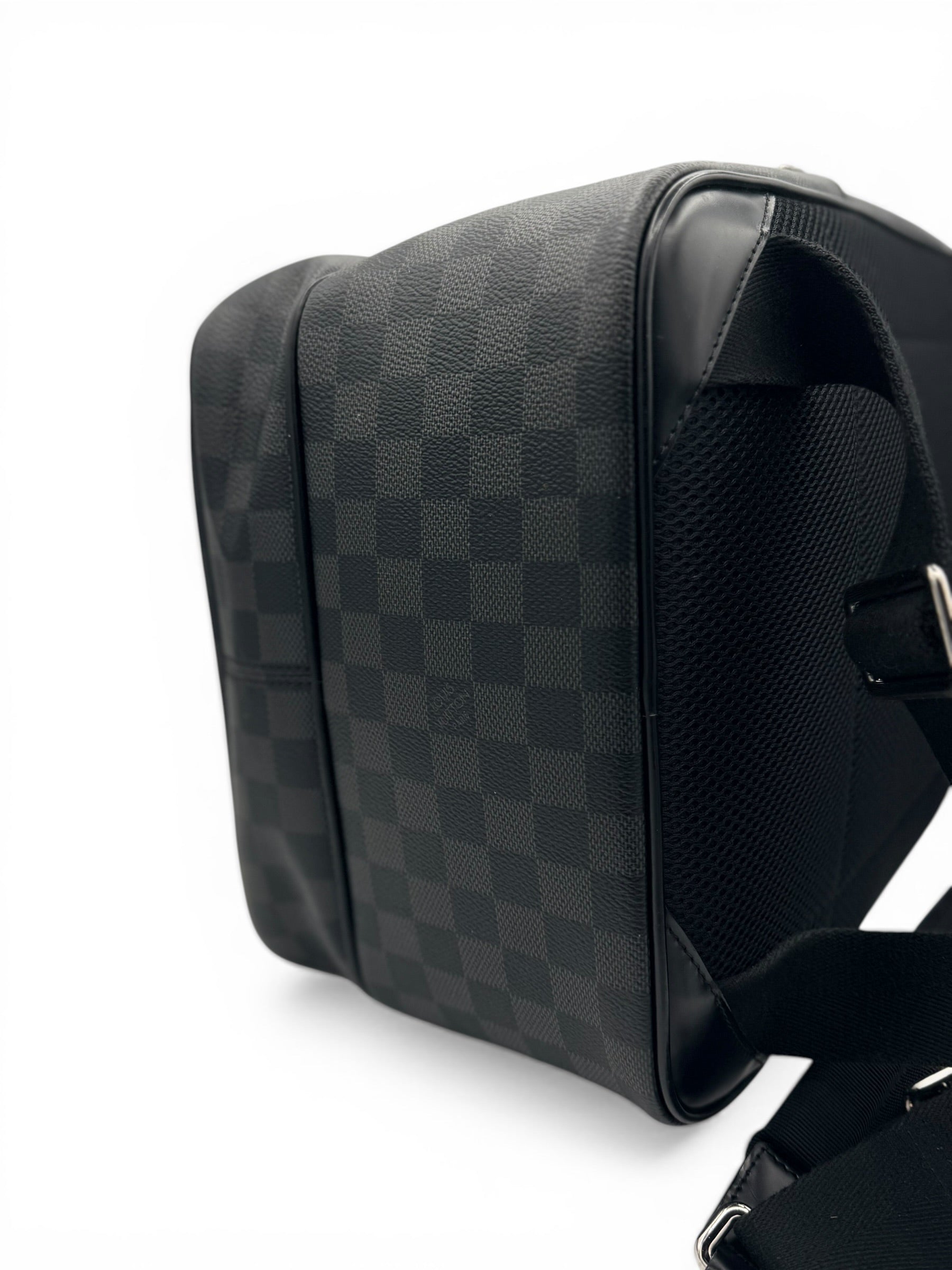Louis Vuitton Michael Backpack – Damier Graphite