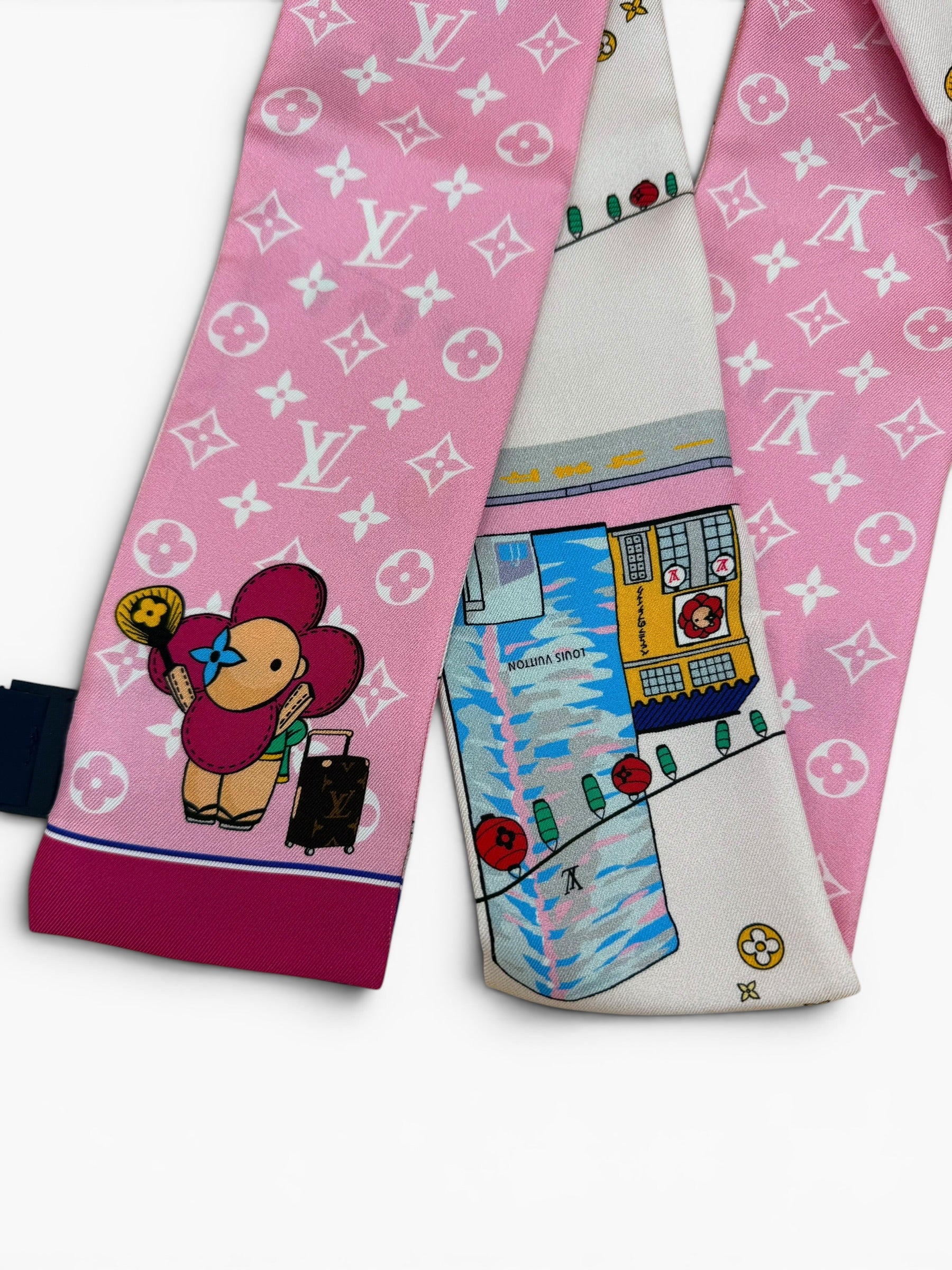 Louis Vuitton Silk Twill - Vivienne in Tokyo (Limited Edition)