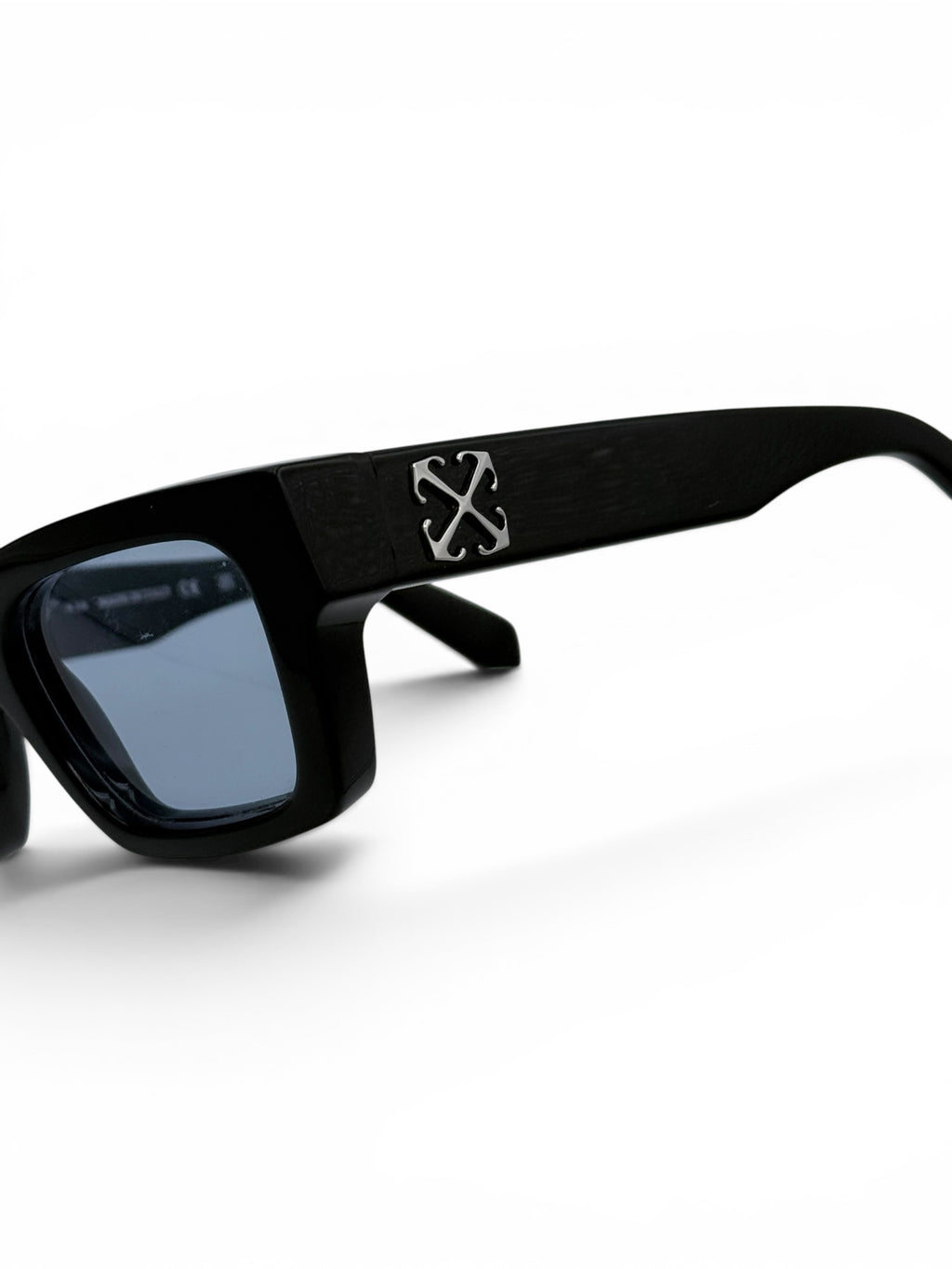 OFF-White sunglasses