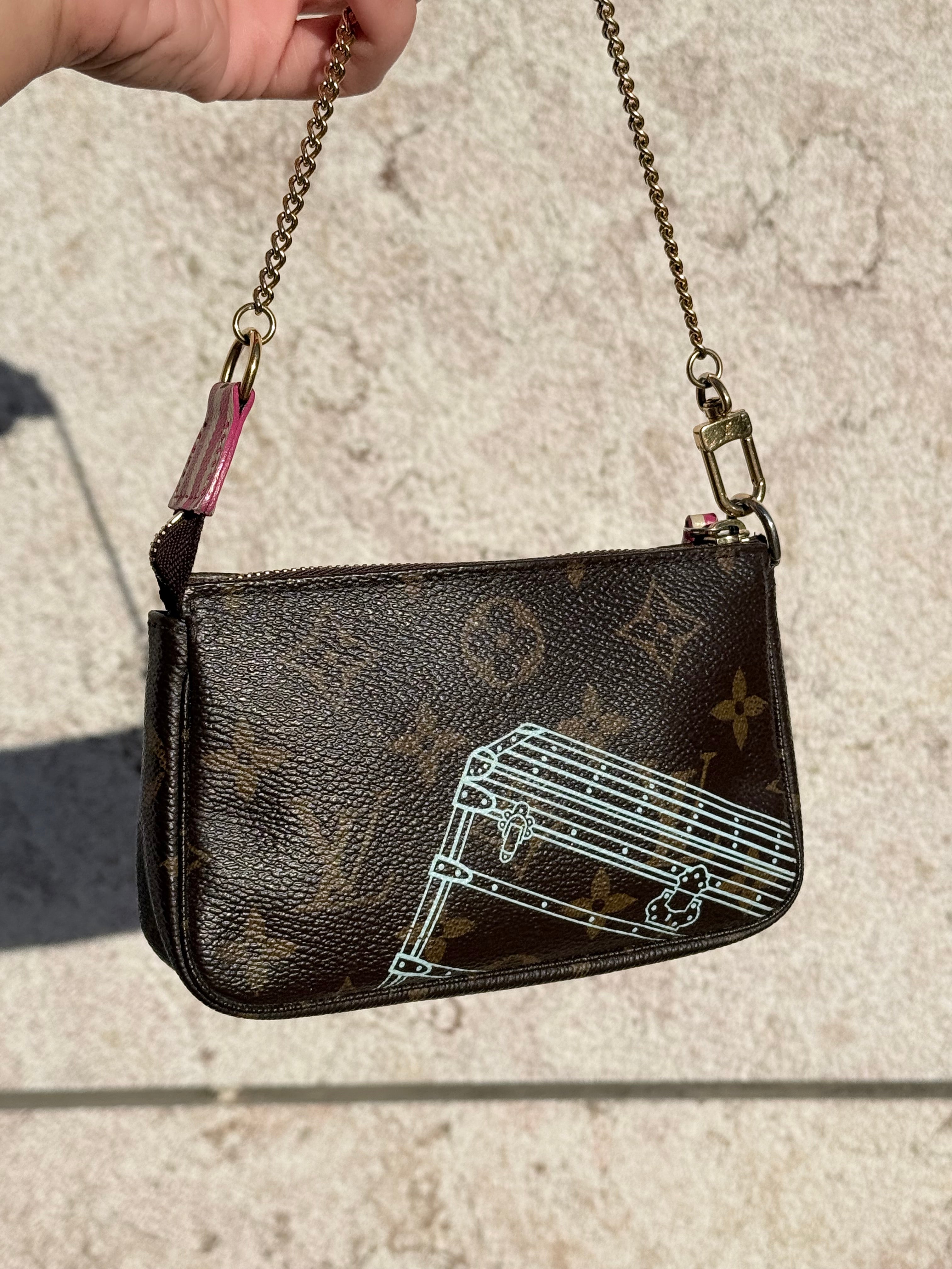 Louis Vuitton Pochette Accessories Mini - 2014 Christmas Edition