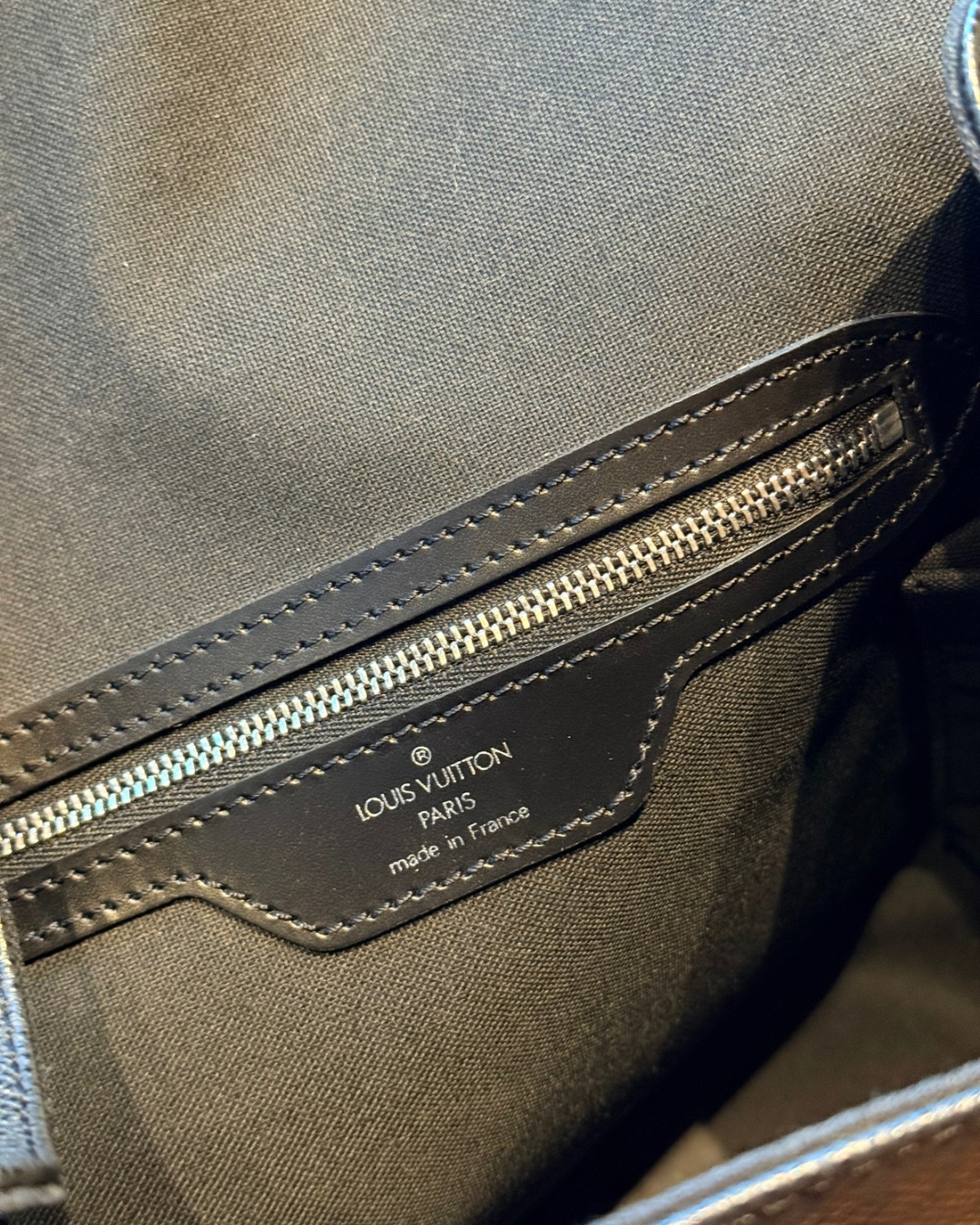 Louis Vuitton Saratov PM – Black Taiga Leather Messenger Bag