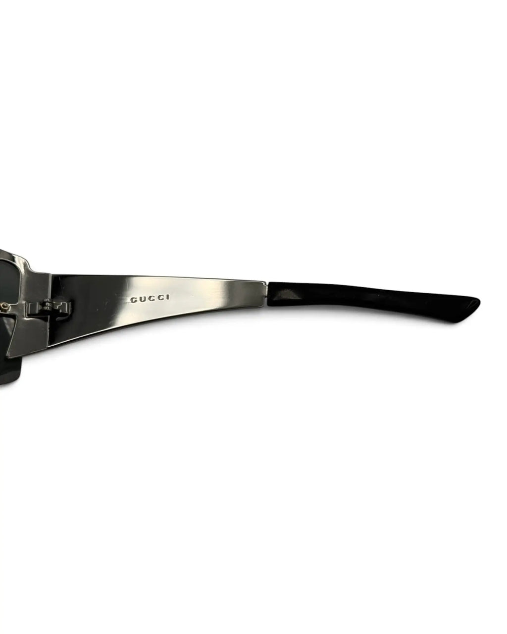 LUXVINTAGELISBON Gucci shield frame sunglasses featuring a dark grey metal temple with engraved logo detail.